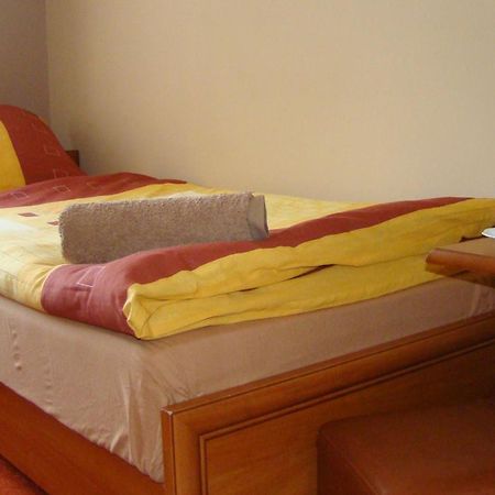 Hotelik Parkowy Legnica Luaran gambar